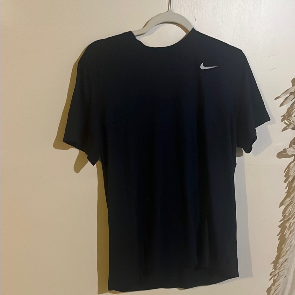 Nike Men's Black T-Shirt